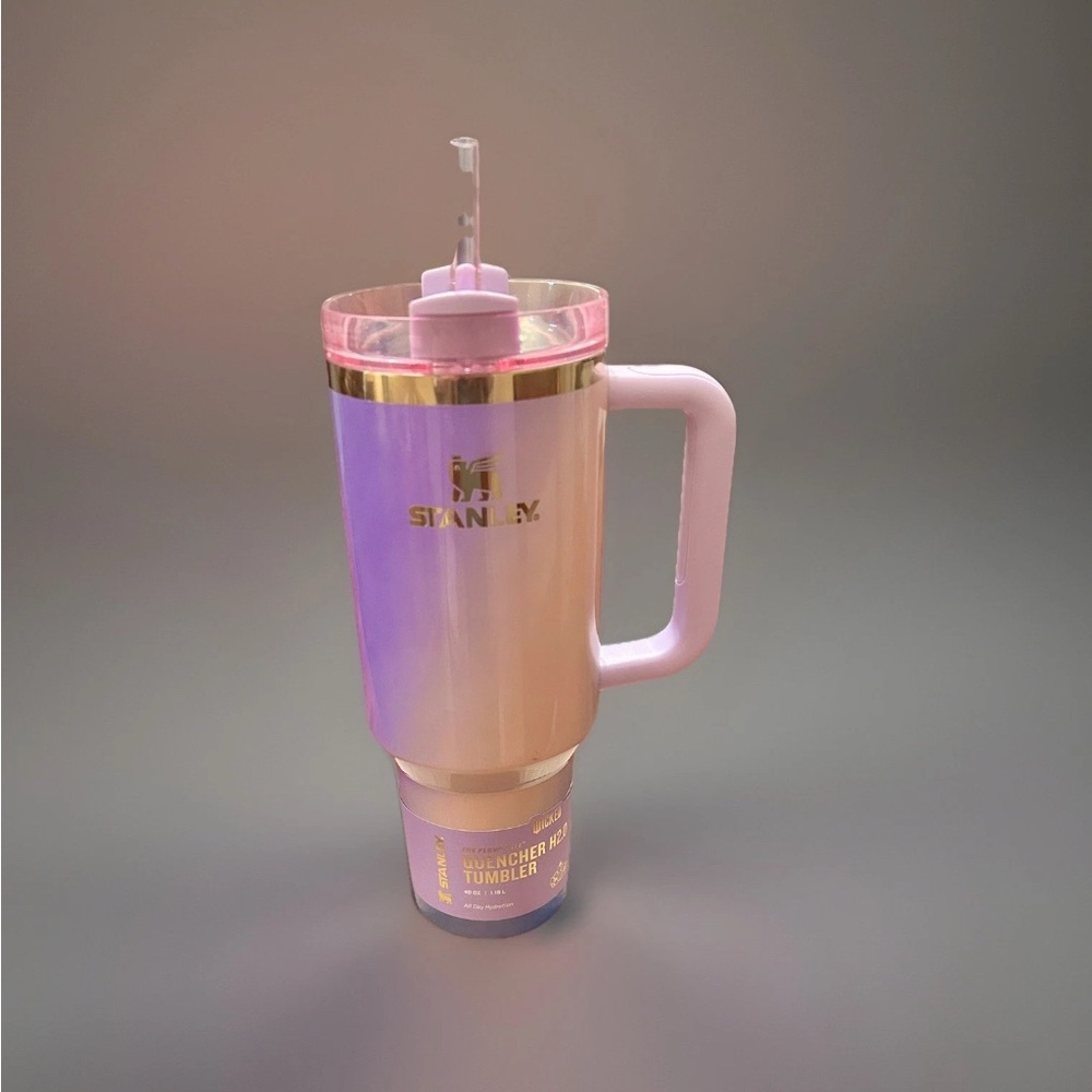 Stanley x Wicked Glinda For Good 40 Oz Quencher Tumbler | Target Exclusive - Picture 2 of 5